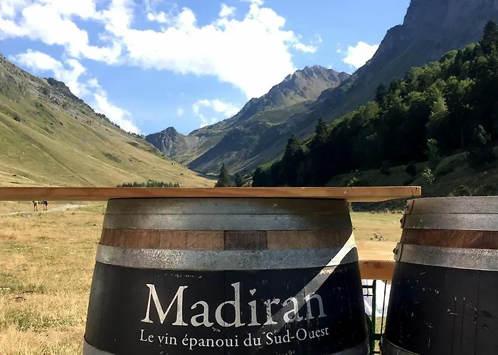 Gite, Jacuzzi & Vin Au Grenier De Ferienhaus *